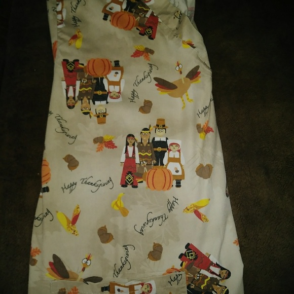 Scrub tops one bottom - Picture 3 of 3